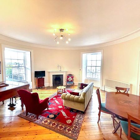 Incredible St Andrew'S Sq - 2 Bed In The Sky Apartamento Edimburgo Exterior foto