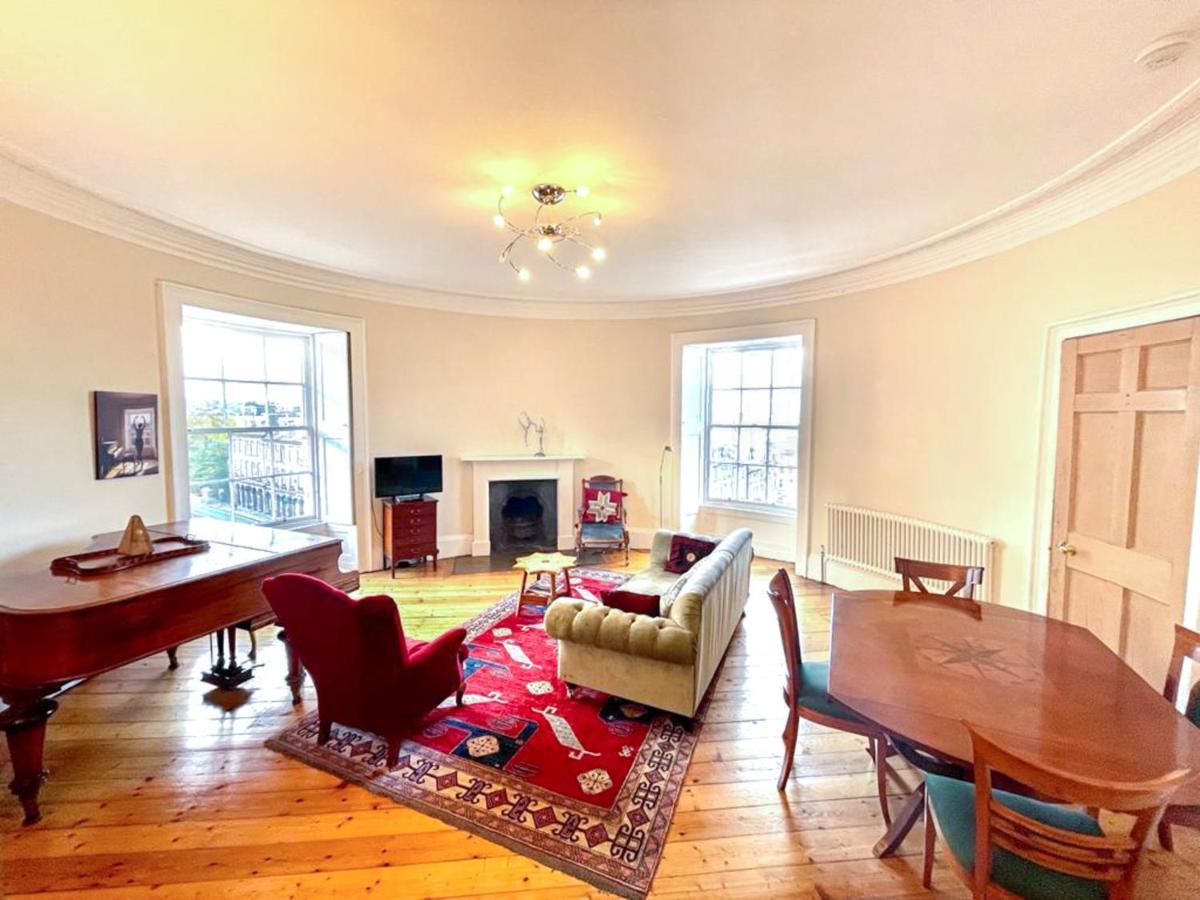 Incredible St Andrew'S Sq - 2 Bed In The Sky Apartamento Edimburgo Exterior foto